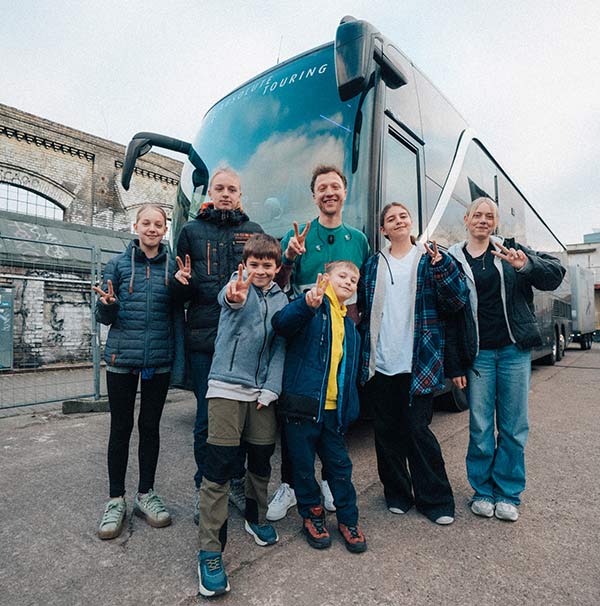 die krassen Dorfkids bei Konzert von Joris in Berlin